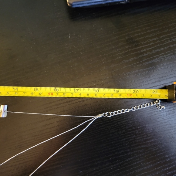 3 Strand Statement Necklace Tan Colors - Picture 6 of 6